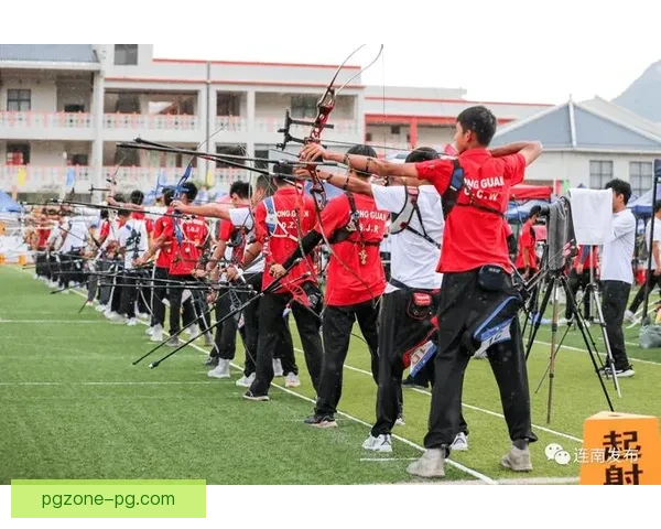 射箭精英对决：竞技场上的神箭手们展现绝技