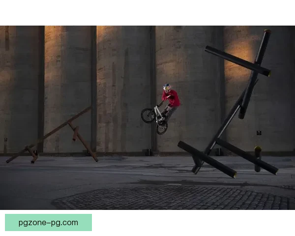 探寻BMX世界:挑战极限,勇夺锦标 探寻BMX世界:挑战极限,勇夺锦标