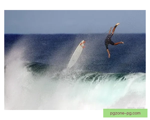 掌握冲浪技巧：畅游海浪的必备要素